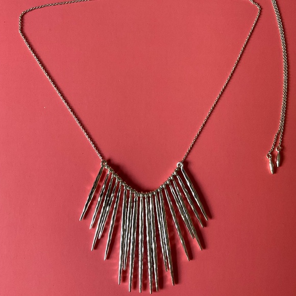 Stella & Dot Kari Fringe necklace - silver NIB - Picture 1 of 3